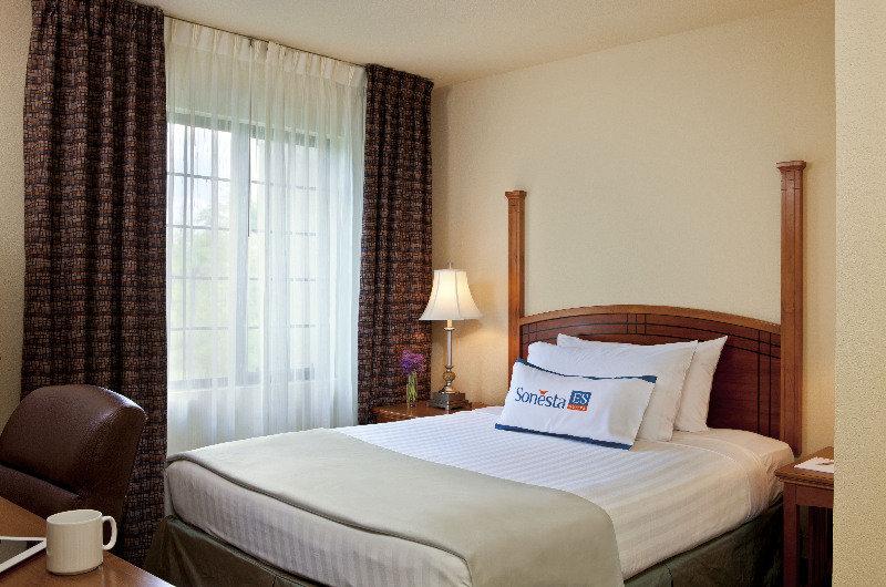 Staybridge Suites Boston - Burlington By Ihg Стая снимка