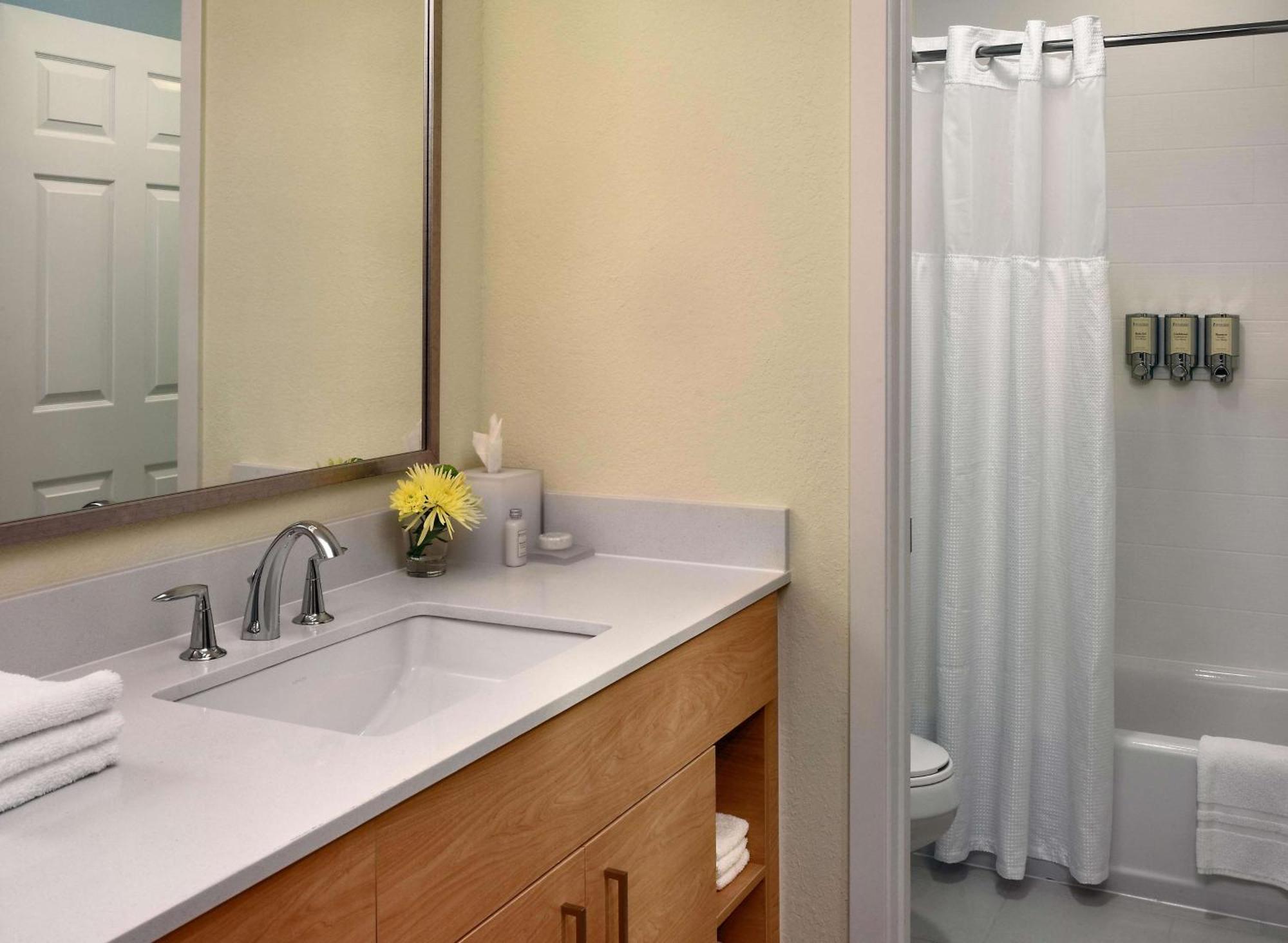 Staybridge Suites Boston - Burlington By Ihg Екстериор снимка